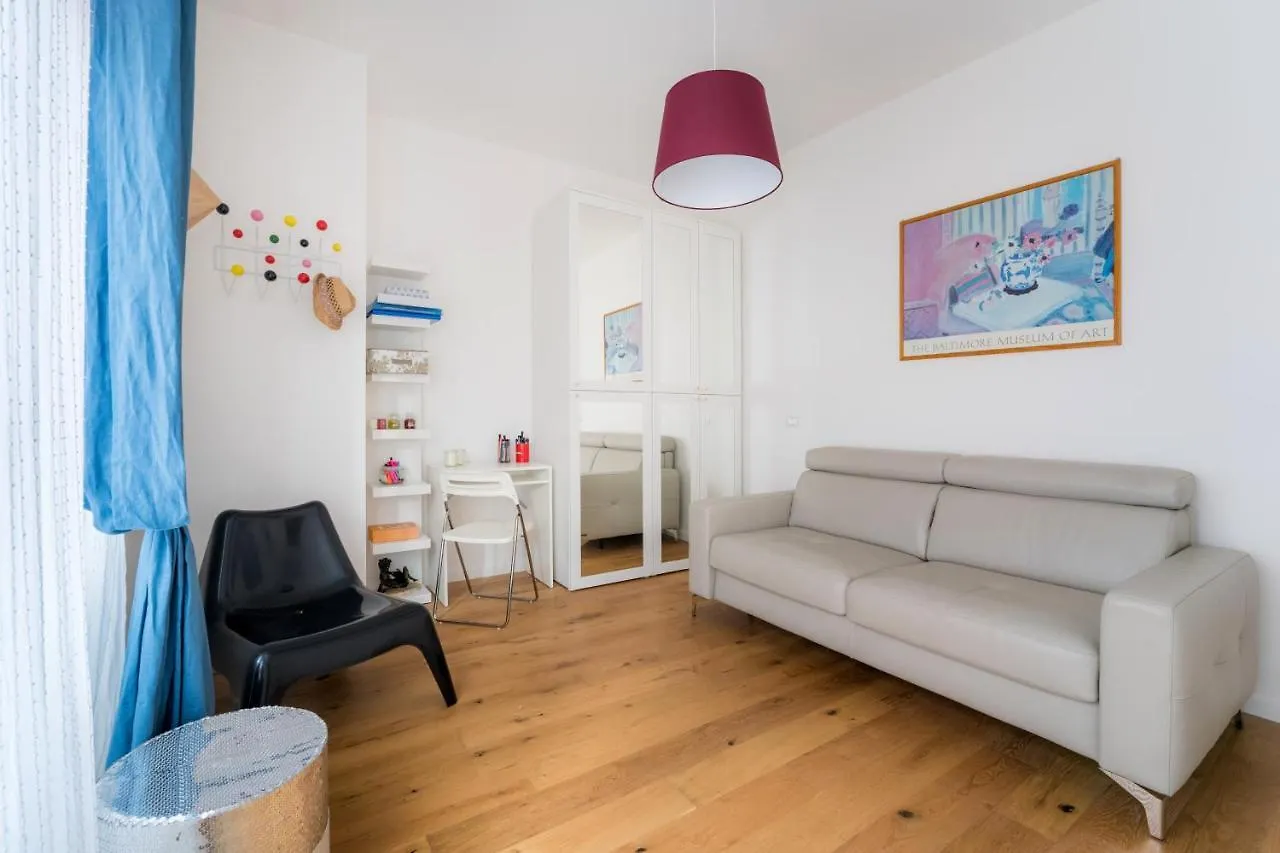 Apartment White Candle Apt, Close To San Pietro, Gemelli And City Center