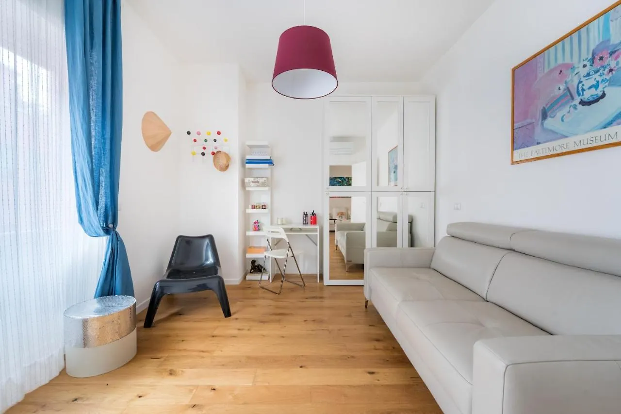 Apartment White Candle Apt, Close To San Pietro, Gemelli And City Center