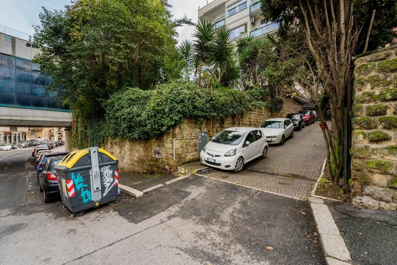 White Candle Apt, Close To San Pietro, Gemelli And City Center Apartment